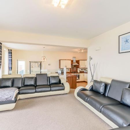 Ferienwohnung Cairns Vista Whitby Exterior foto
