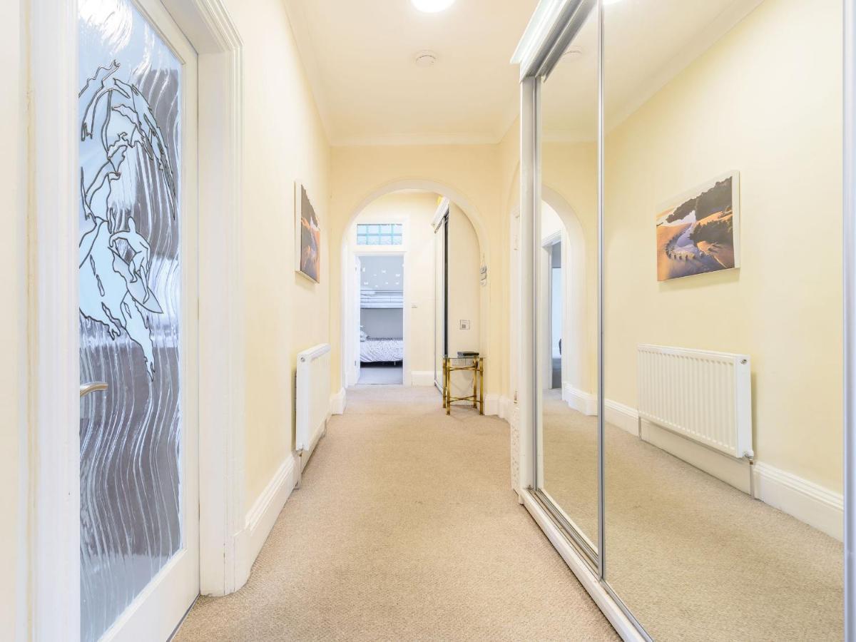 Ferienwohnung Cairns Vista Whitby Exterior foto